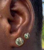 Load image into Gallery viewer, green fluorite stud earrings 
