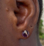 Load image into Gallery viewer, purple fluorite stud earring in gold 
