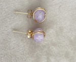 Load image into Gallery viewer, light amethyst stud earrings in gold 
