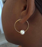 Load image into Gallery viewer, Pearl Hoop Earrings   |   Coco Elegance
