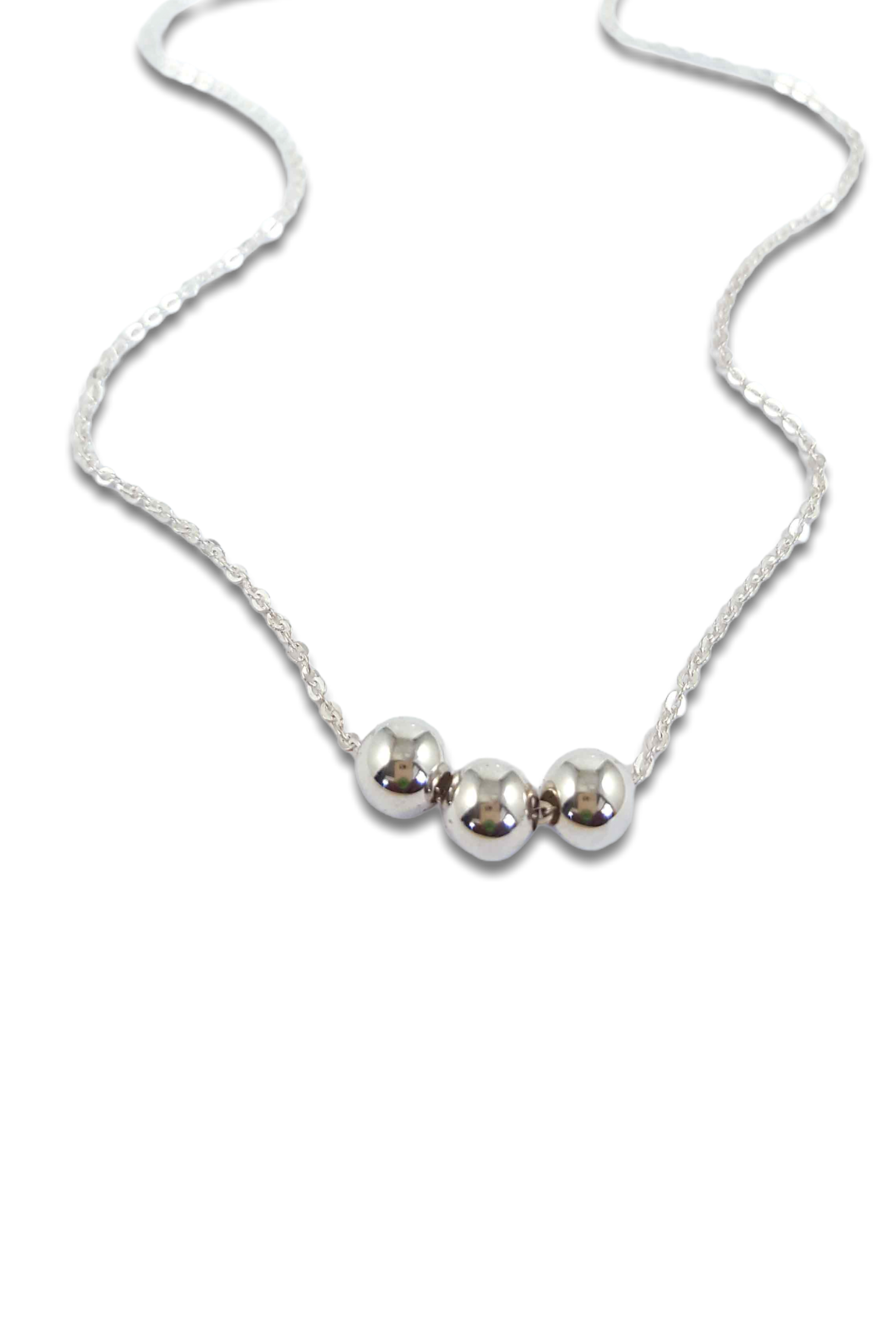 Silver ball necklace